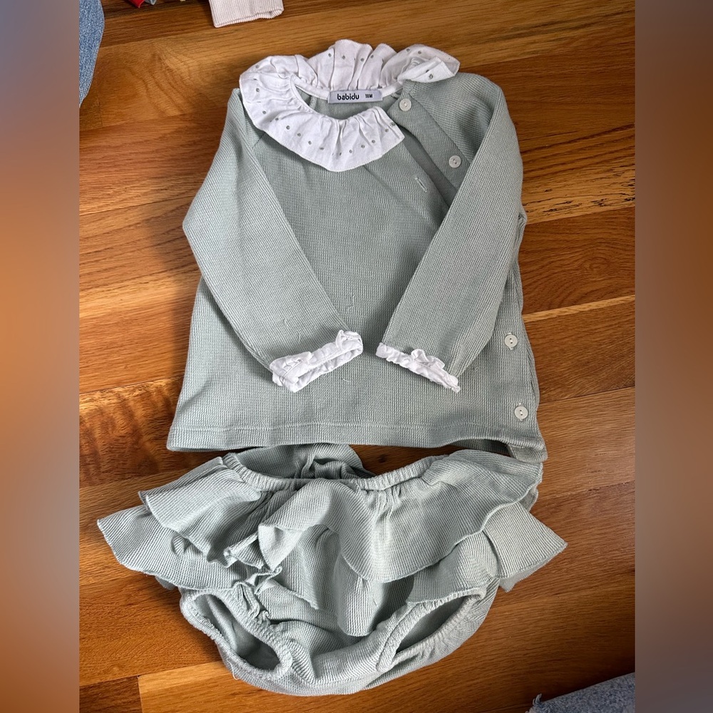 Toddler girl 18m BABIDU KNIT SWEATER and bottom set